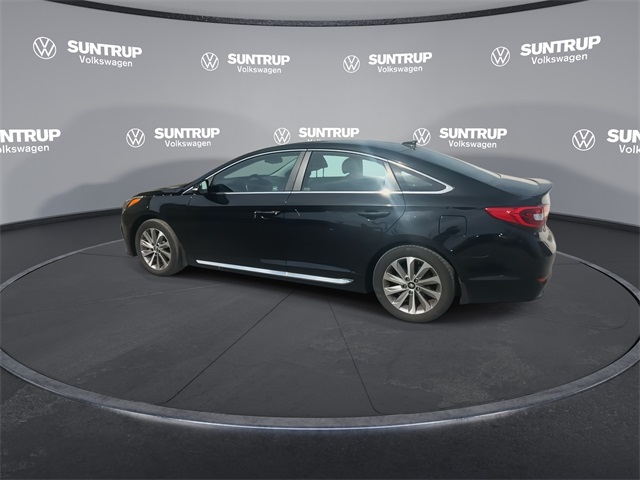 2016 Hyundai Sonata Sport photo 2