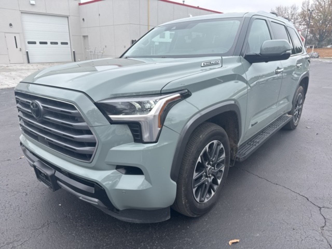 2024 Toyota Sequoia Limited's photo