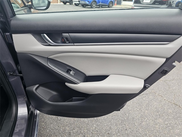 2019 Honda Accord EX photo 9