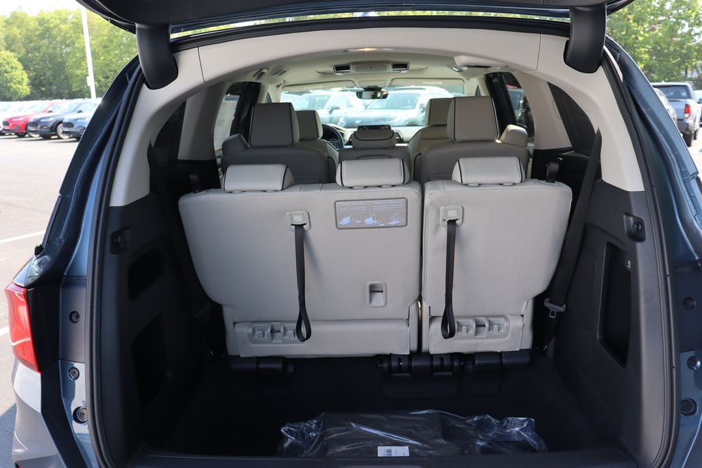 2026 Honda Odyssey Touring photo 12