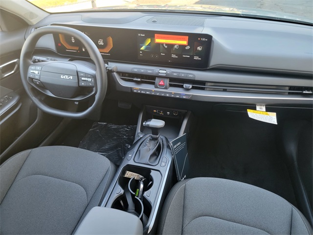 2025 Kia K4 LXS photo 29