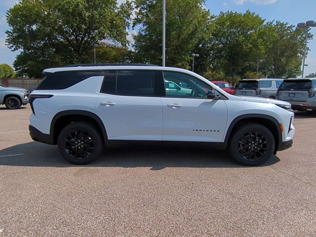 2026 Chevrolet Traverse photo 7