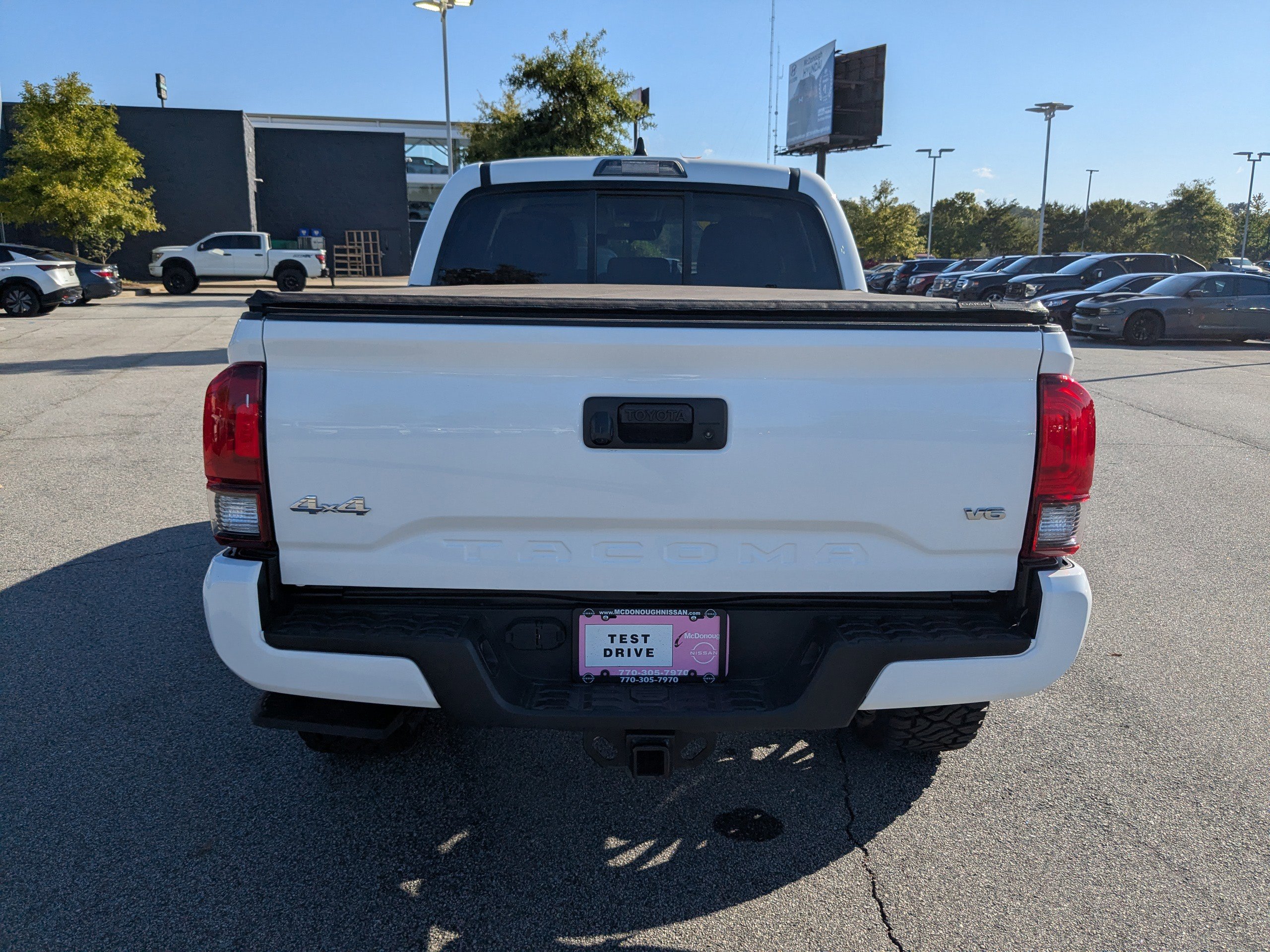 2022 Toyota Tacoma 4x4 SR photo 4