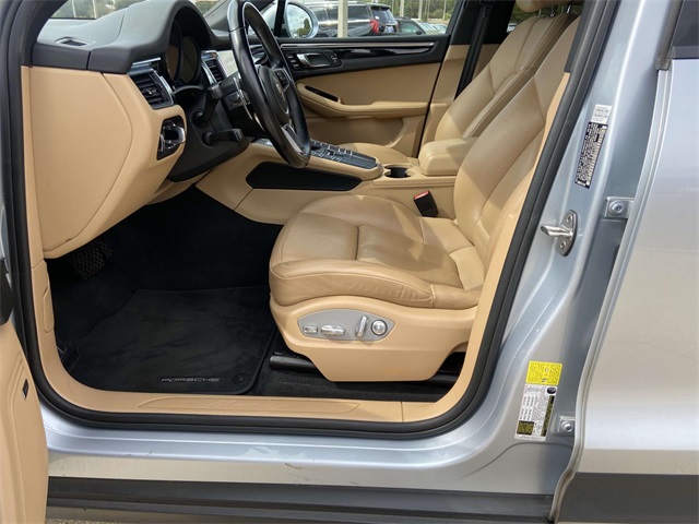 2018 Porsche Macan Base photo 10