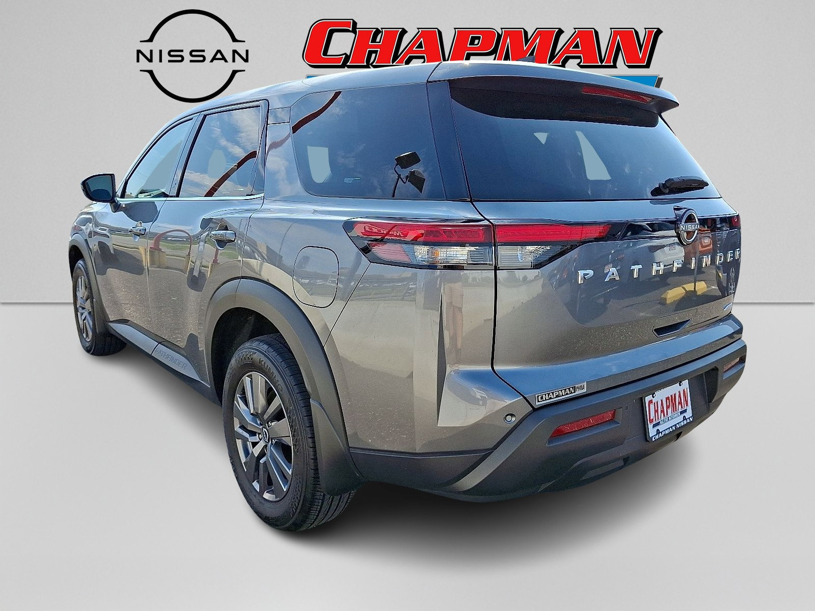 2025 Nissan Pathfinder S photo 2