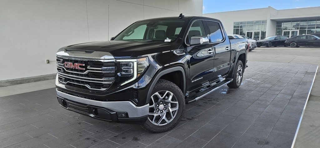 2025 GMC Sierra 1500 SLT's photo