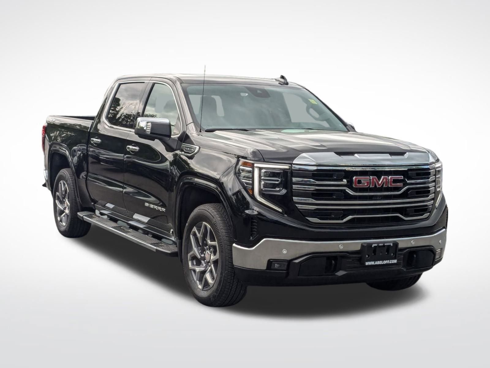 2025 GMC Sierra 1500 SLT's photo