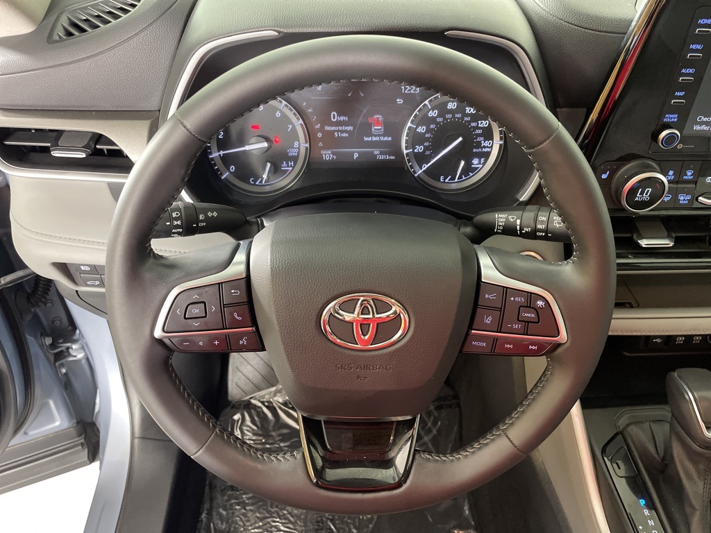 2021 Toyota Highlander XLE photo 19