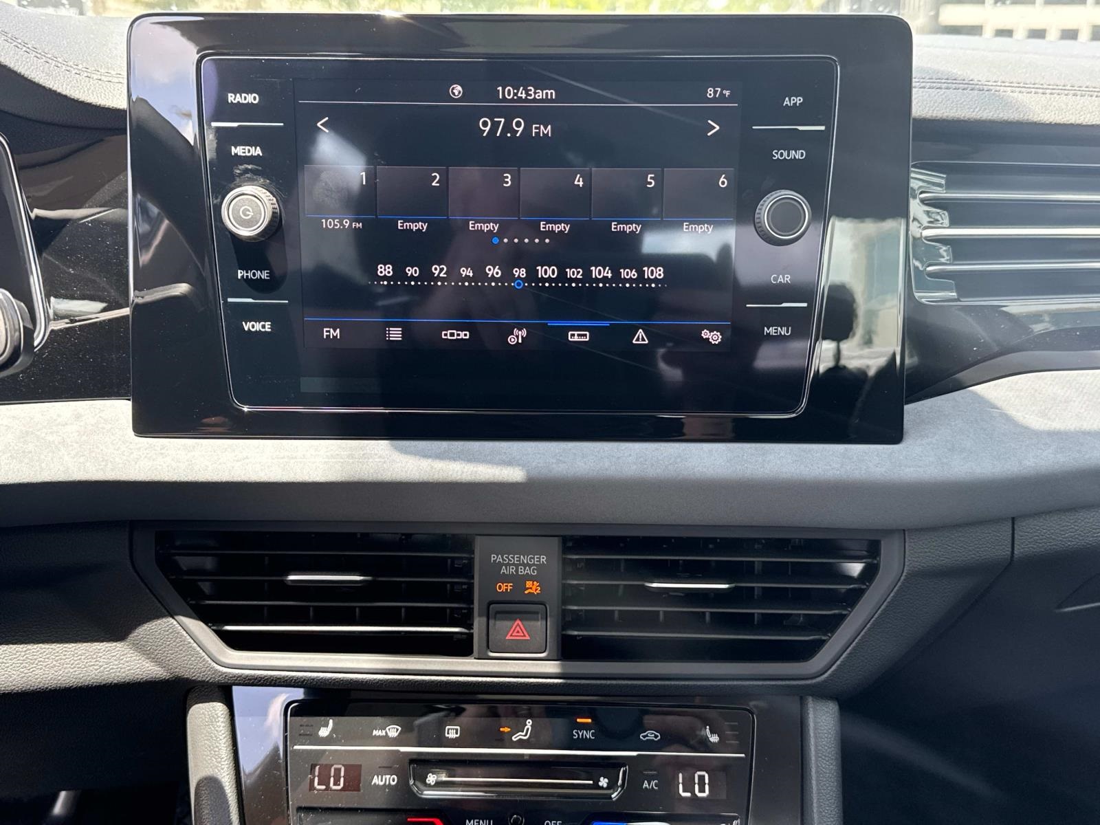 2025 Volkswagen Jetta 1.5T SE photo 17