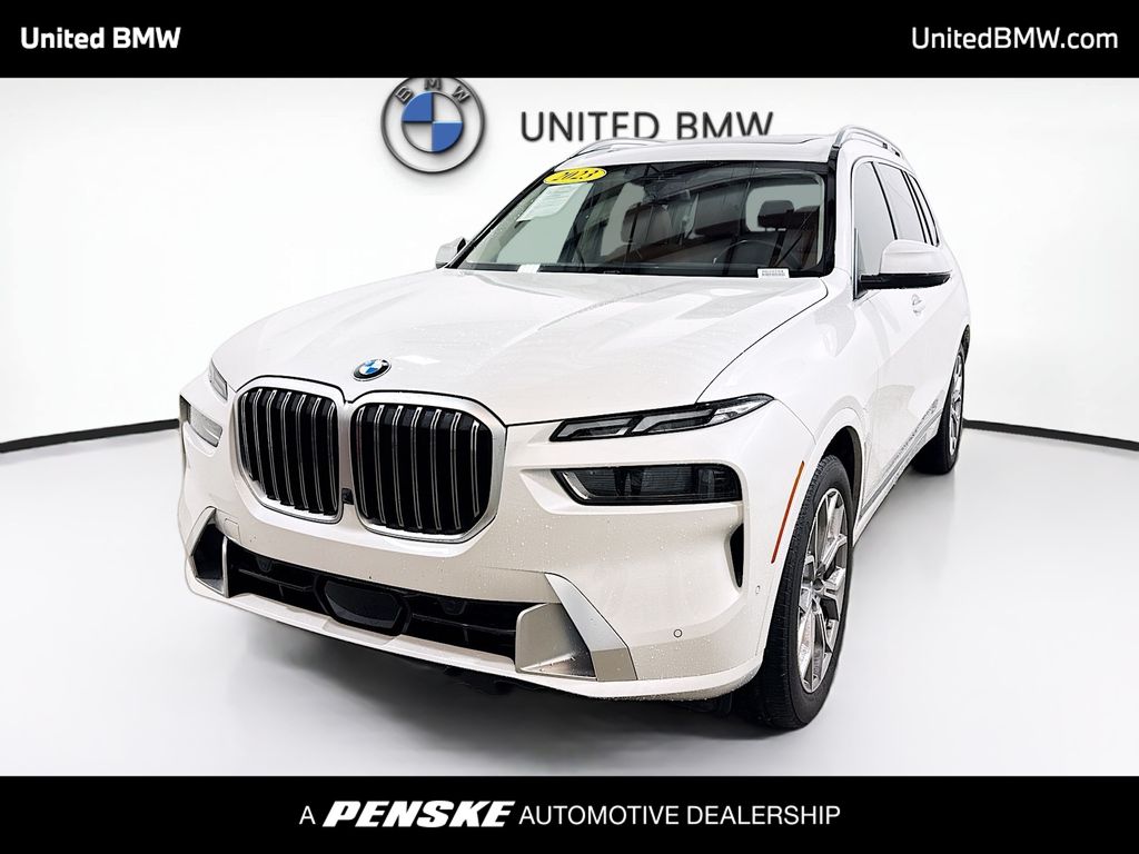 2023 BMW X7 40i's photo