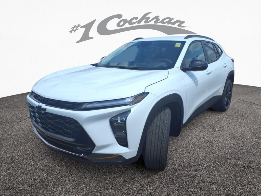 2025 Chevrolet Trax ACTIV photo 2