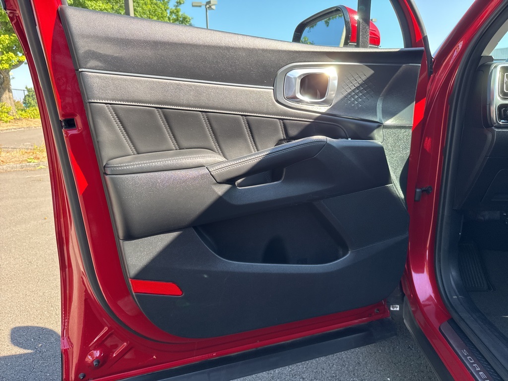2022 Kia Sorento Plug-In Hybrid SX photo 12