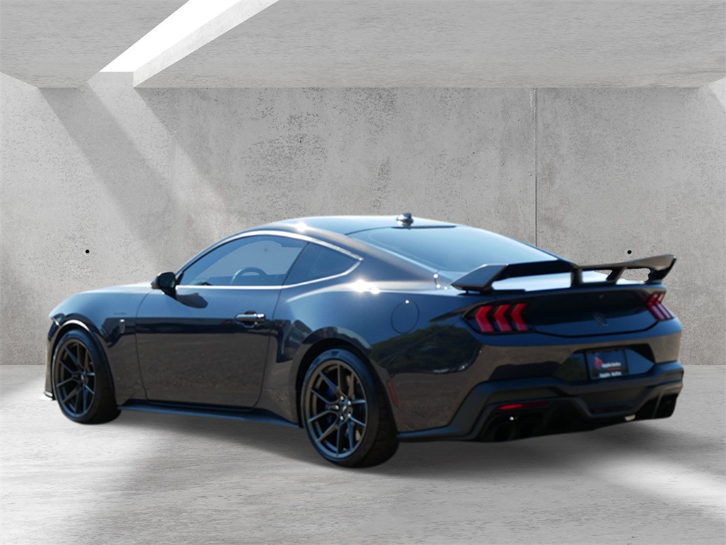 2024 Ford Mustang Dark Horse photo 4