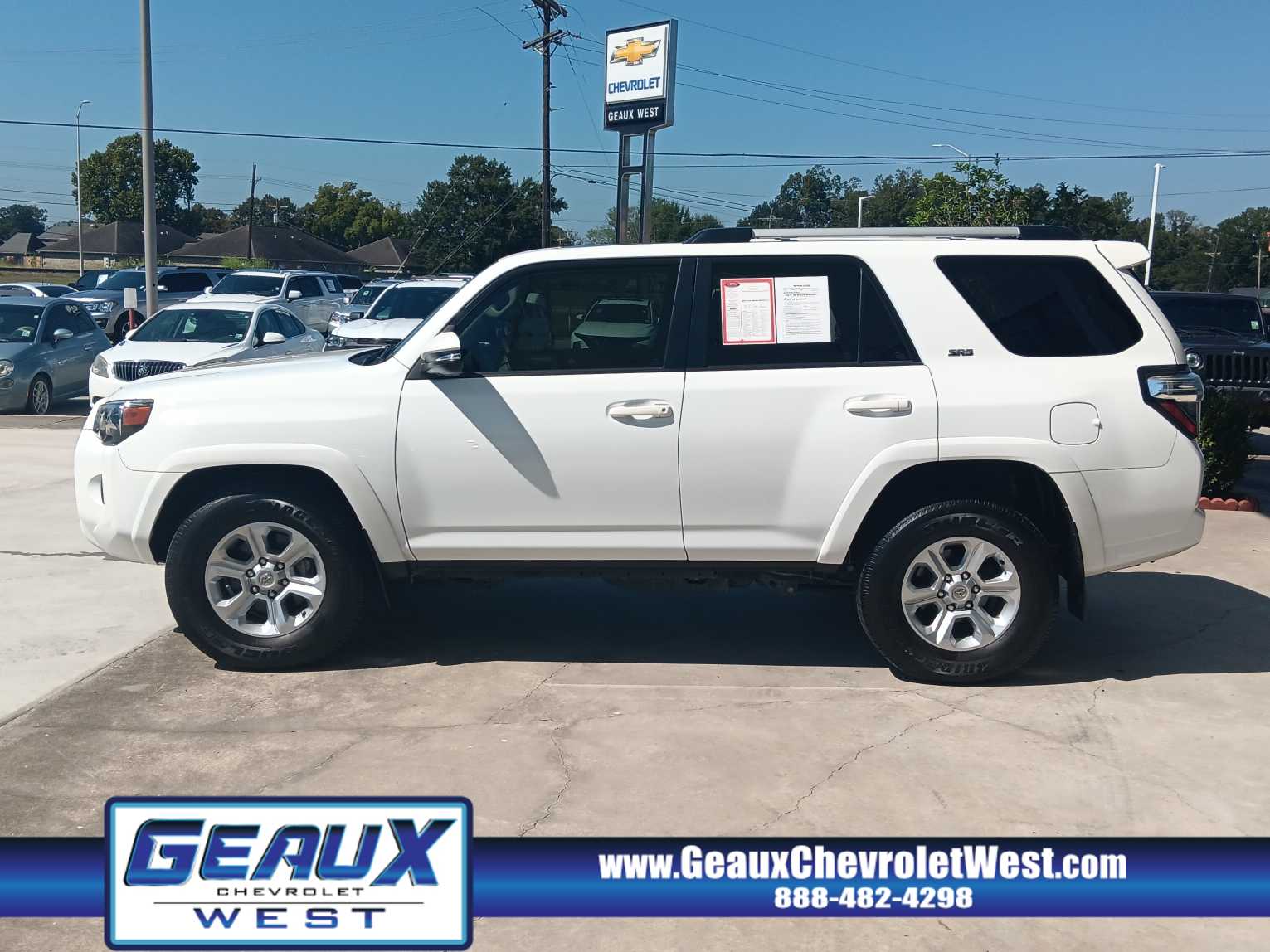 2024 Toyota 4Runner SR5 Premium photo 4