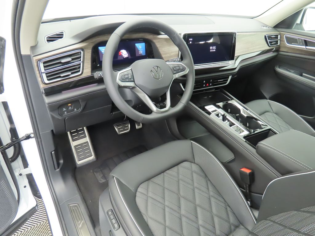 2025 Volkswagen Atlas SEL Premium R-Line photo 9