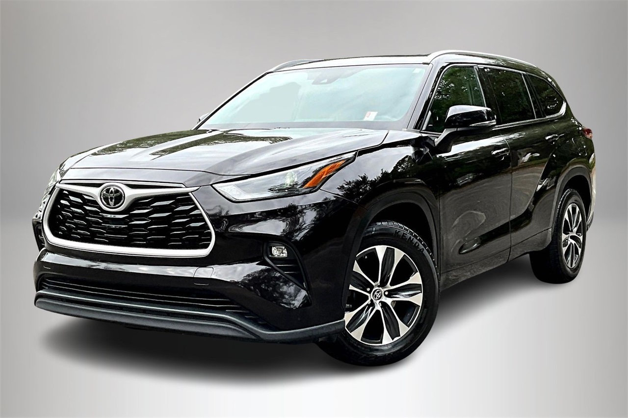 2022 Toyota Highlander XLE's photo