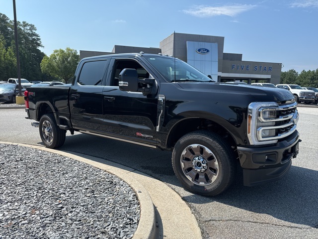 2025 Ford F-250 photo 2