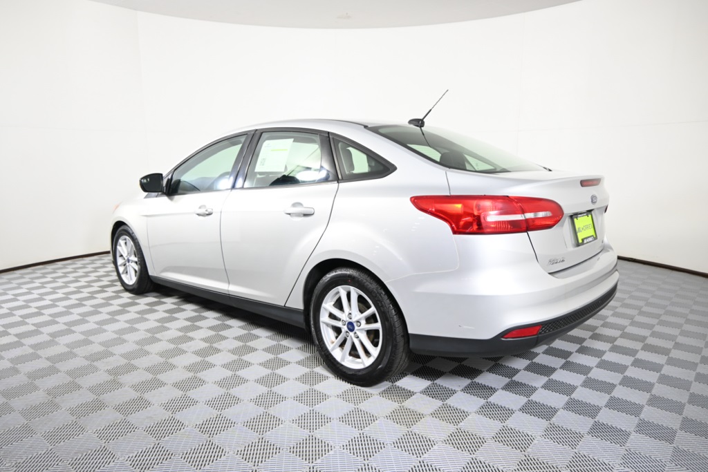 2017 Ford Focus SE photo 4