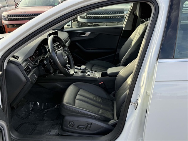 2017 Audi A4 2.0T Premium Plus Quattro photo 14