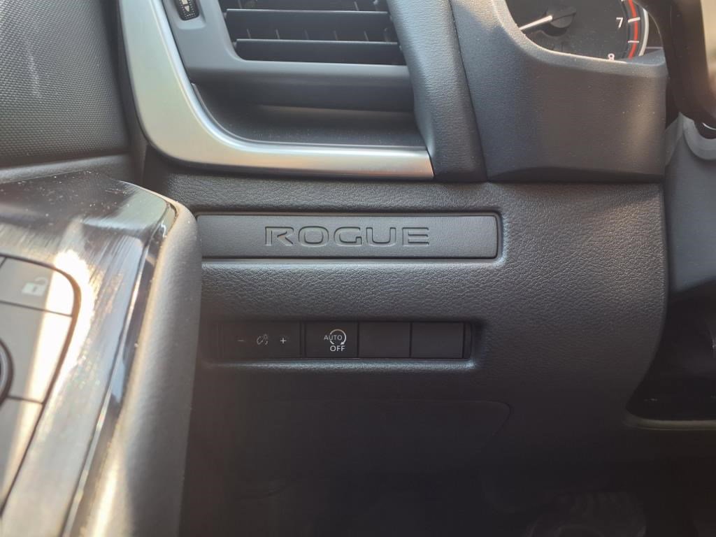 2025 Nissan Rogue S AWD photo 21