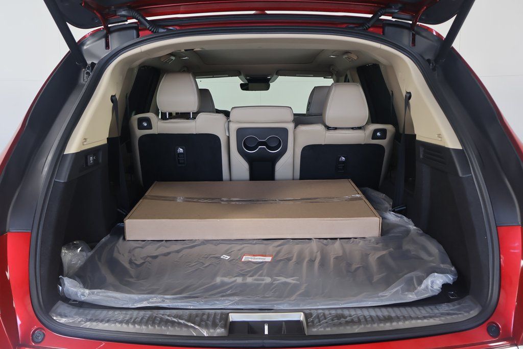 2026 Acura MDX SH-AWD Advance photo 8