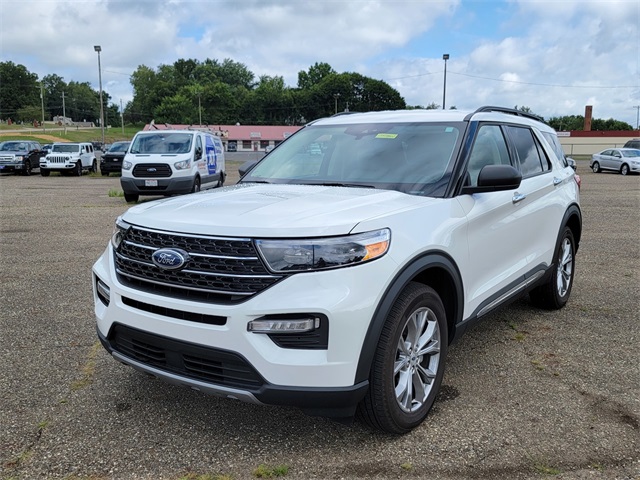 2023 Ford Explorer XLT photo 6