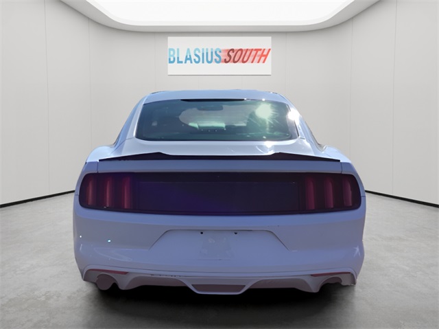 2017 Ford Mustang GT photo 4