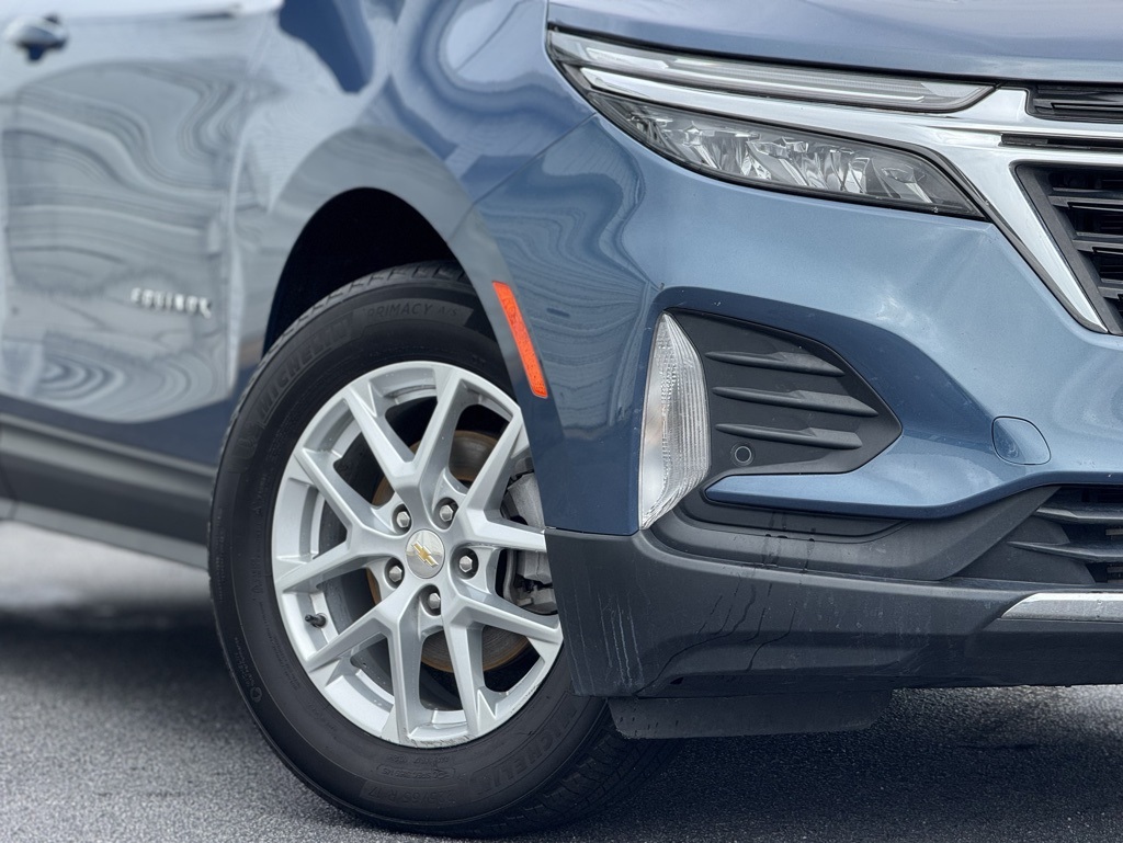 2024 Chevrolet Equinox LT photo 2