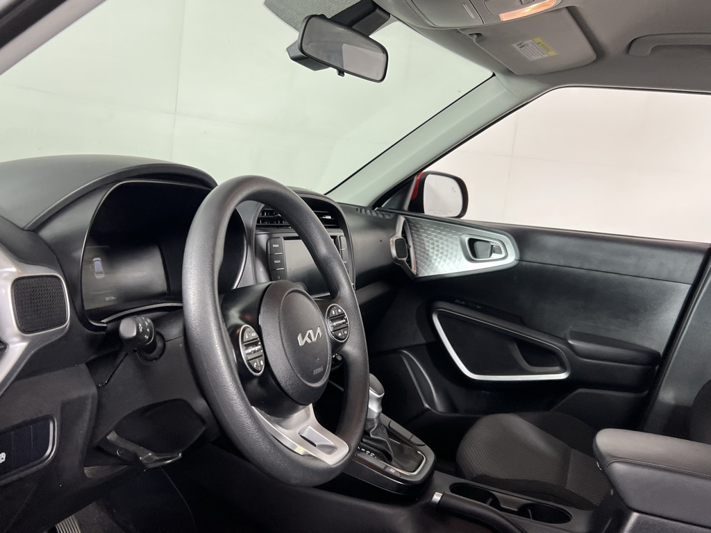 2023 Kia Soul LX photo 13