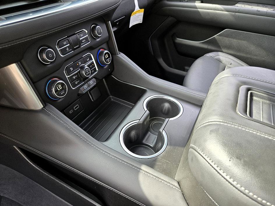 2024 Chevrolet Suburban LS photo 21