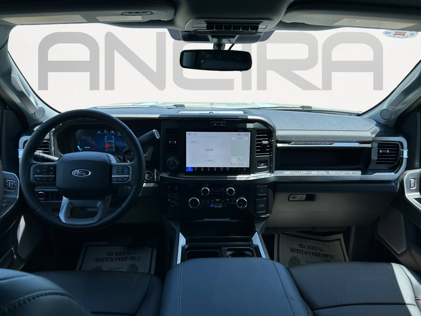 2025 Ford F-250 Lariat photo 2
