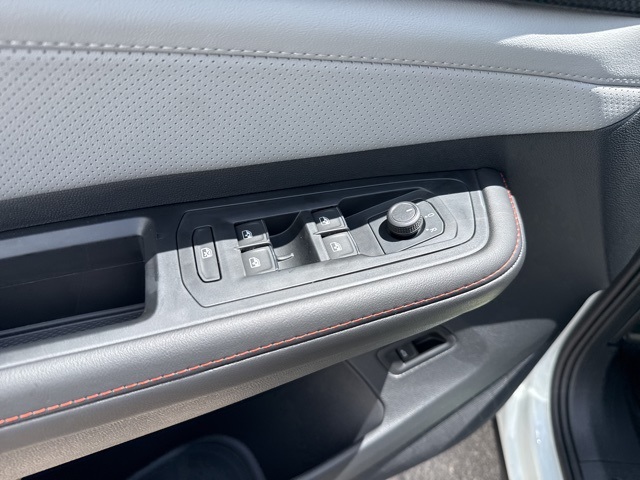 2025 Volkswagen Atlas Peak Edition SE photo 27
