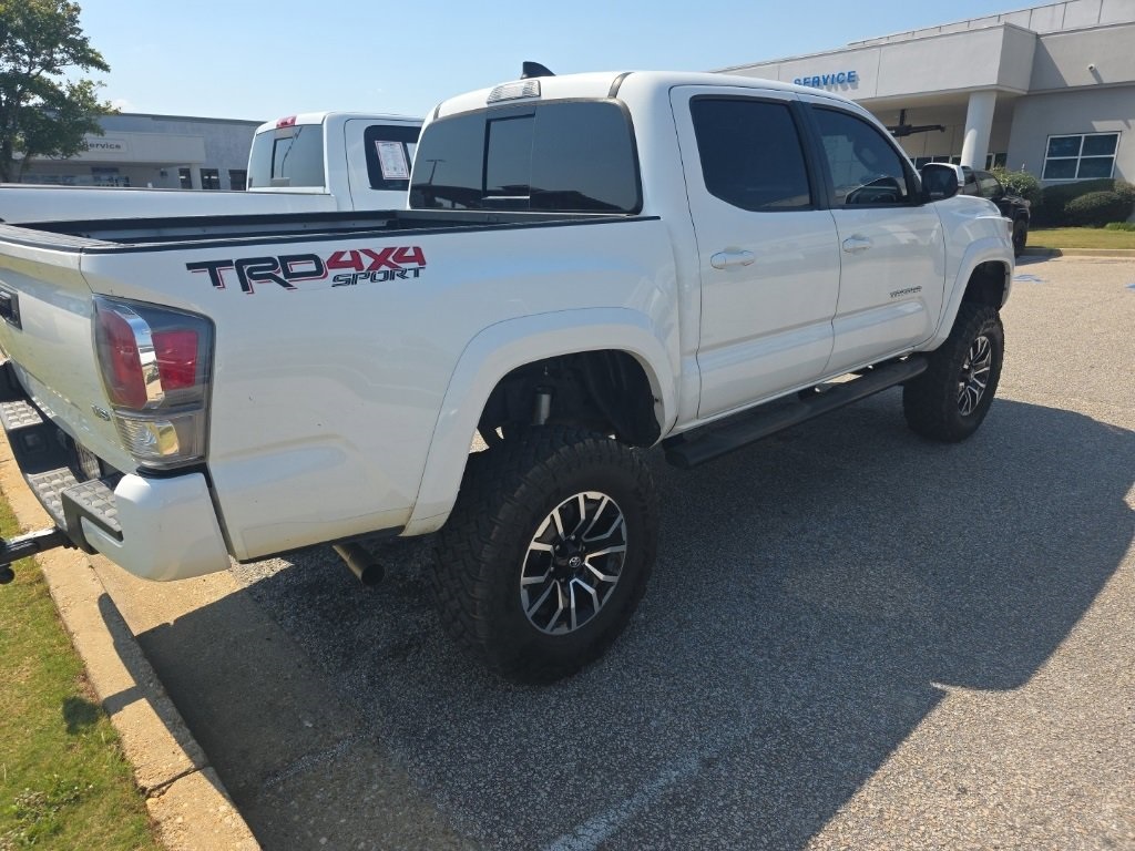 2021 Toyota Tacoma TRD Off-Road photo 4