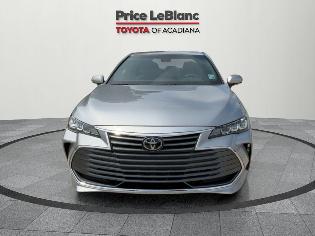2020 Toyota Avalon XLE photo 2