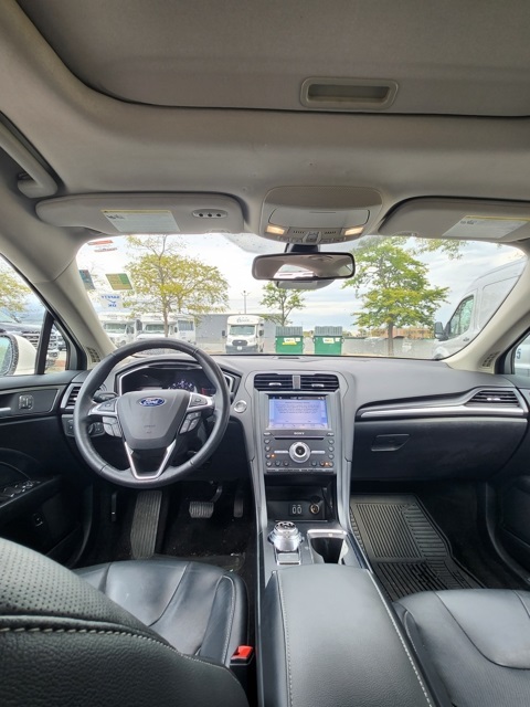 2019 Ford Fusion Energi Titanium photo 4