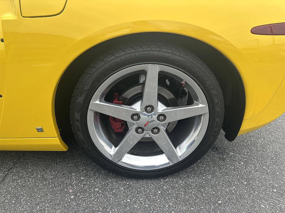 2006 Chevrolet Corvette Base photo 18