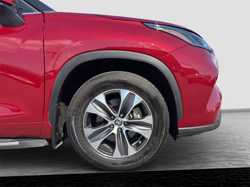 2022 Toyota Highlander XLE photo 31