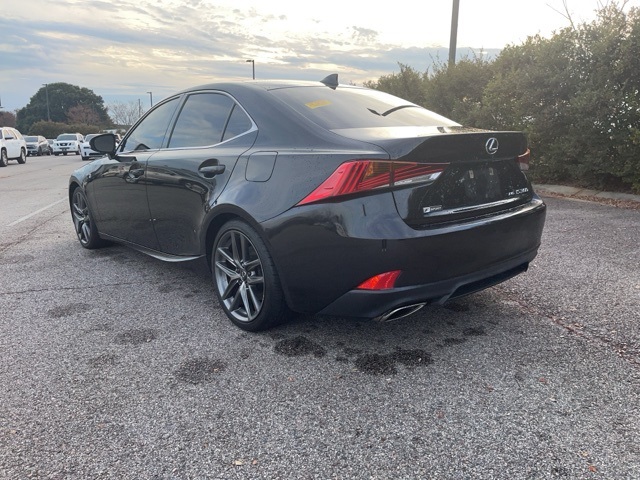 2019 Lexus IS 300 photo 3