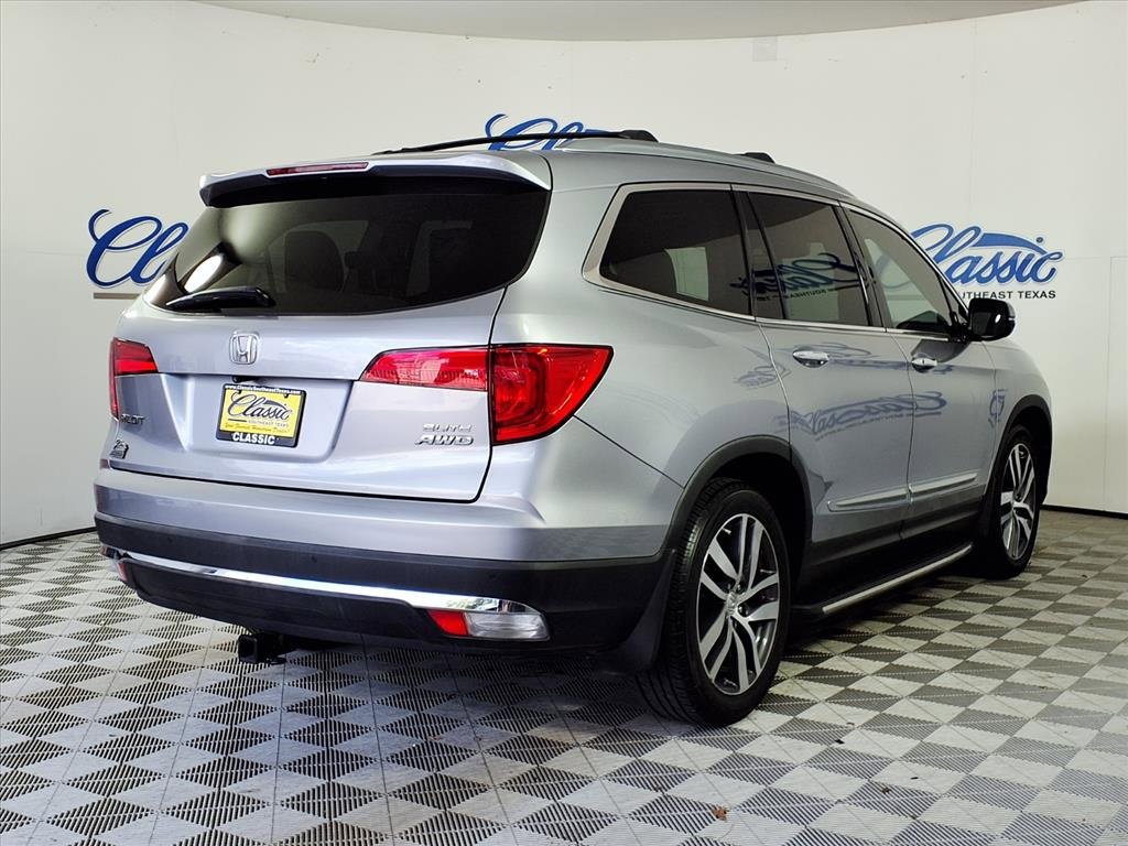 2016 Honda Pilot Elite photo 24
