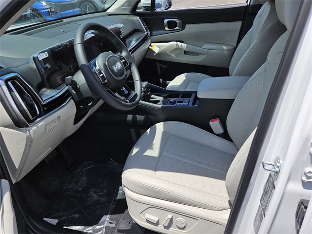 2025 Kia Sorento S photo 3