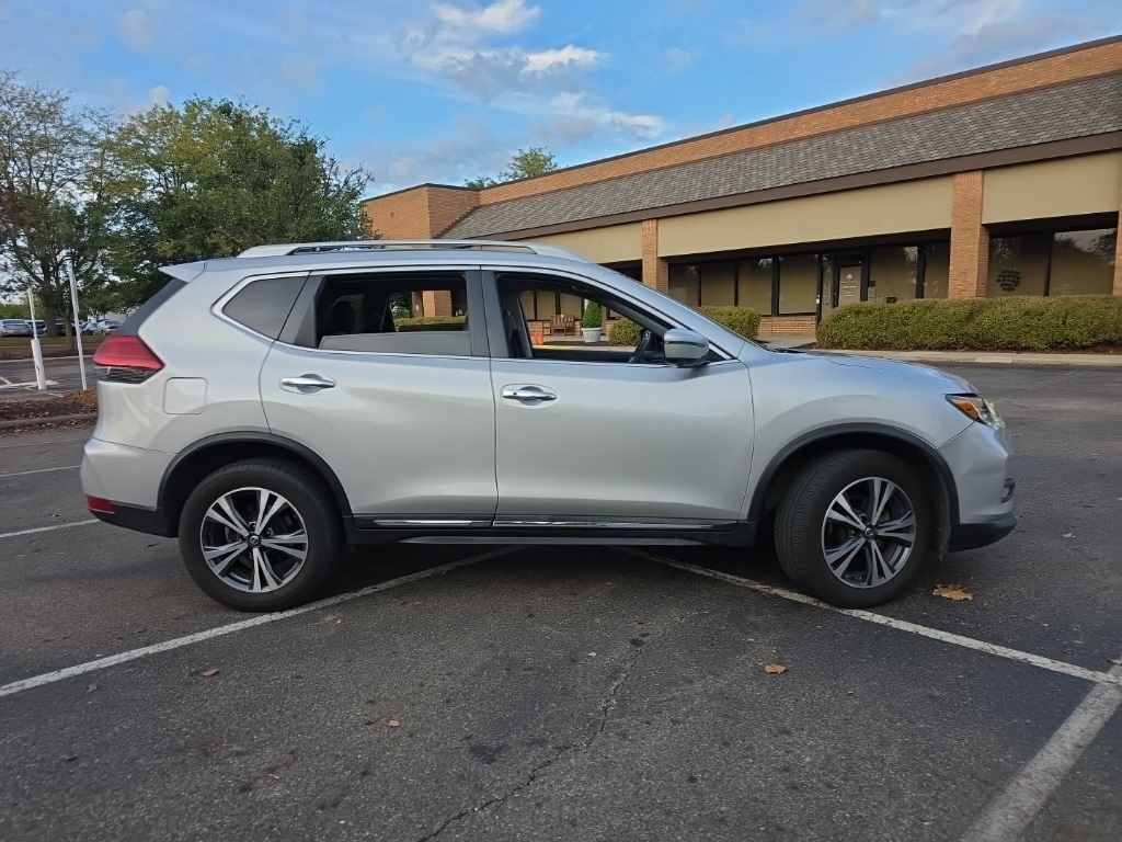 2017 Nissan Rogue SL photo 7