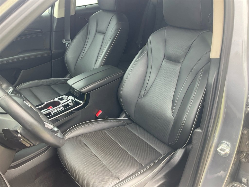 2021 Buick Envision Essence photo 16