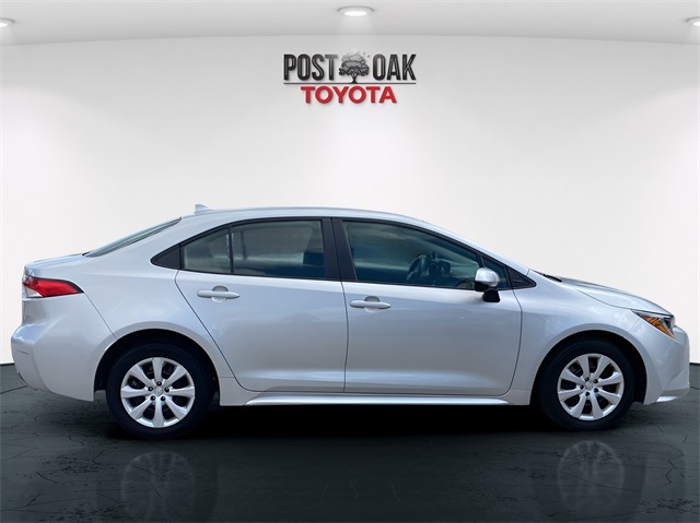 2024 Toyota Corolla LE photo 8