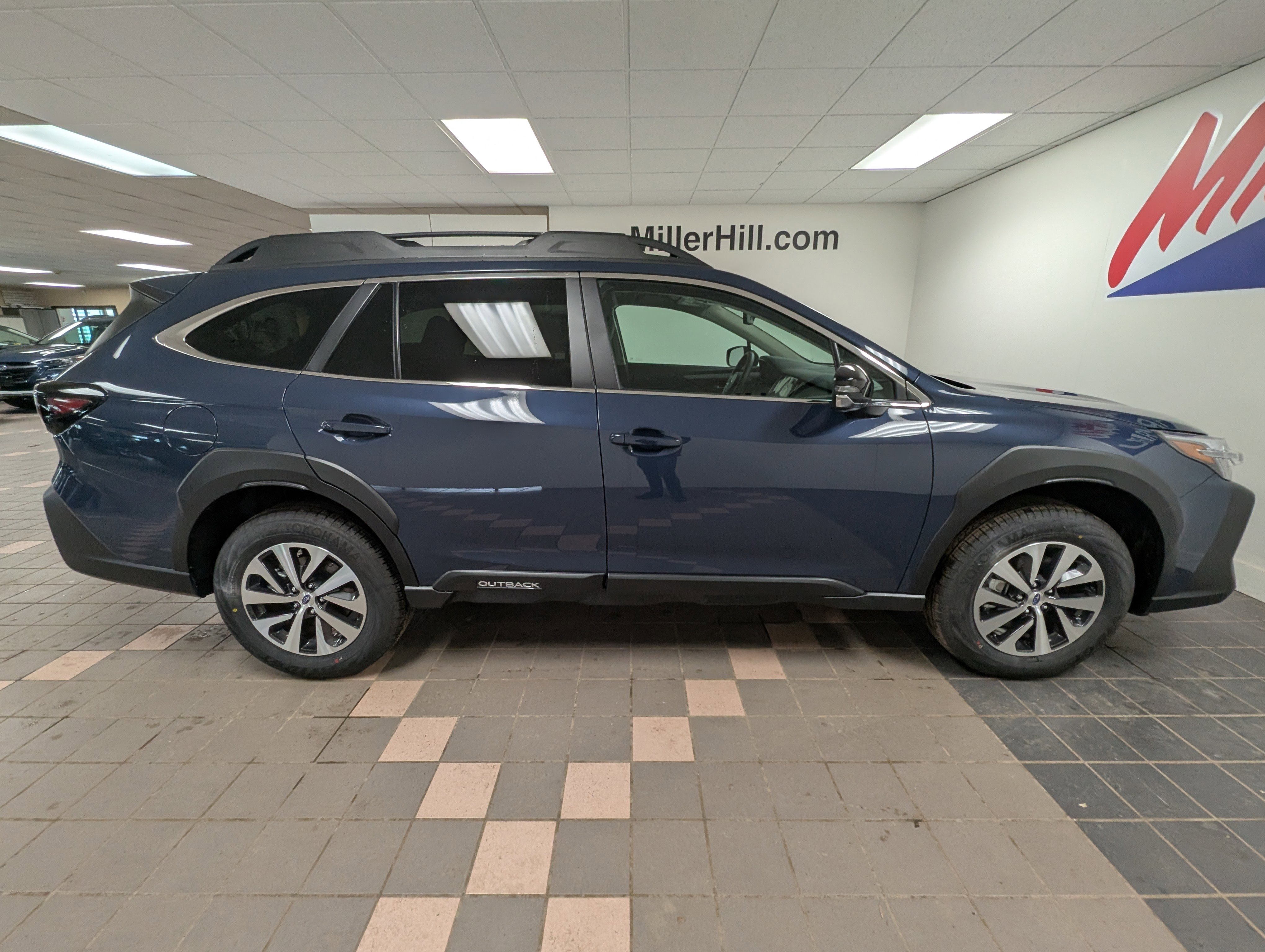 2025 Subaru Outback Premium photo 7