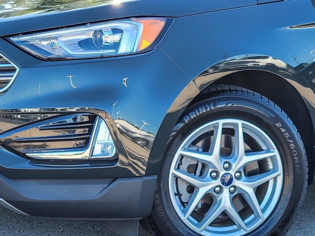 2022 Ford Edge SEL photo 4
