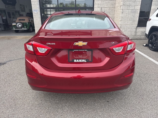 2018 Chevrolet Cruze LT photo 4