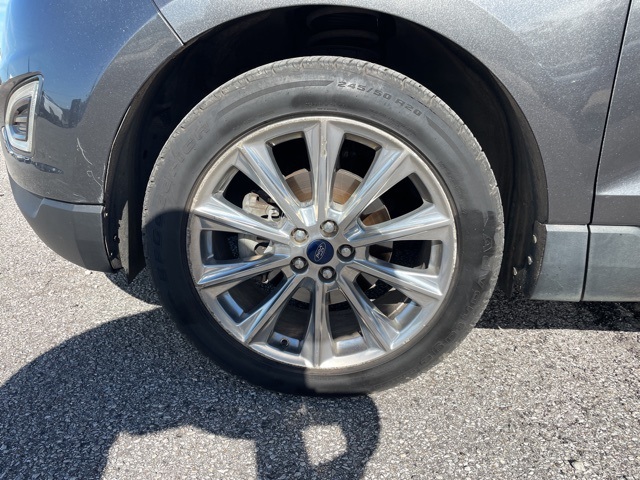 2018 Ford Edge Titanium photo 3