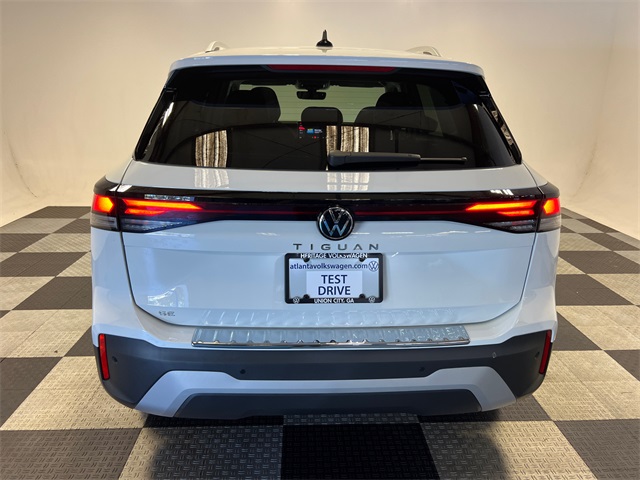 2026 Volkswagen Tiguan SE photo 3