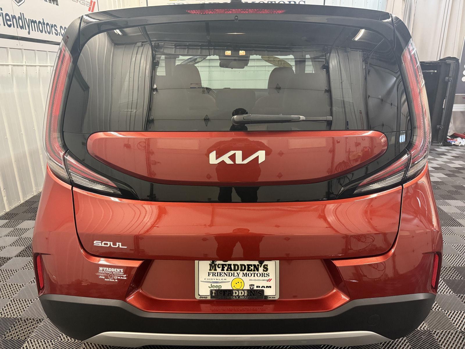 2023 Kia Soul LX photo 13