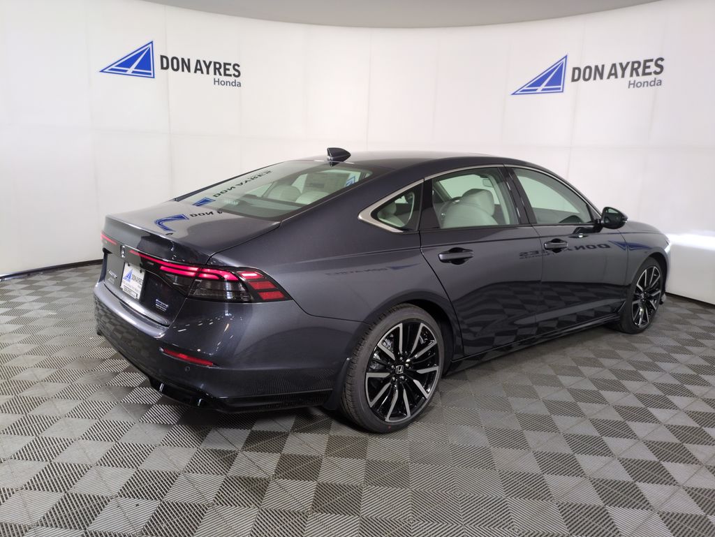 2025 Honda Accord Hybrid Touring photo 5